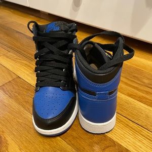 Jordan 1 Retro High OG Royal 2017 Sneaker Size 4 Boys